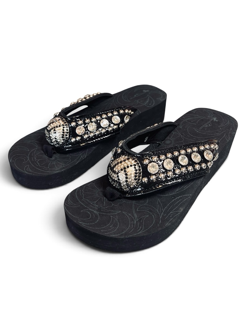 Montana West Women’s Sz 9 NWOT Black Rhinestone Flip Flops Concho Wedge Bling